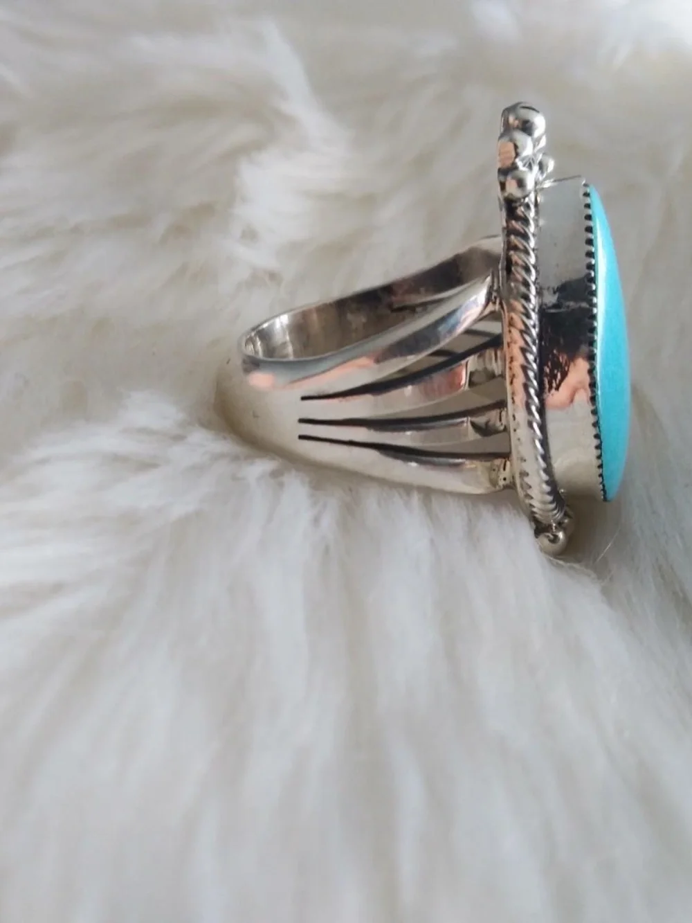 Big Native American turquoise ring